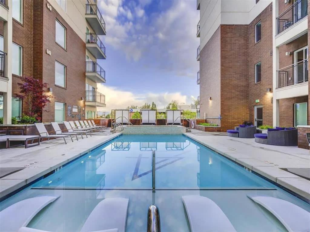 Apartment Affordable In Salt Ideal Location